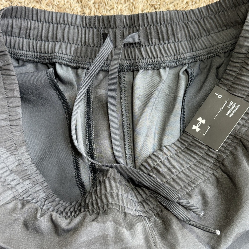Under Armour Unstoppable Cargo Pants Joggers Mens Size Large Black Camo NEW - Picture 10 of 12